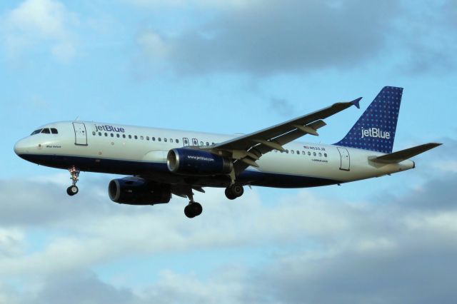 Airbus A320 (N520JB) - "Blue Velvet" (12-11-2010)