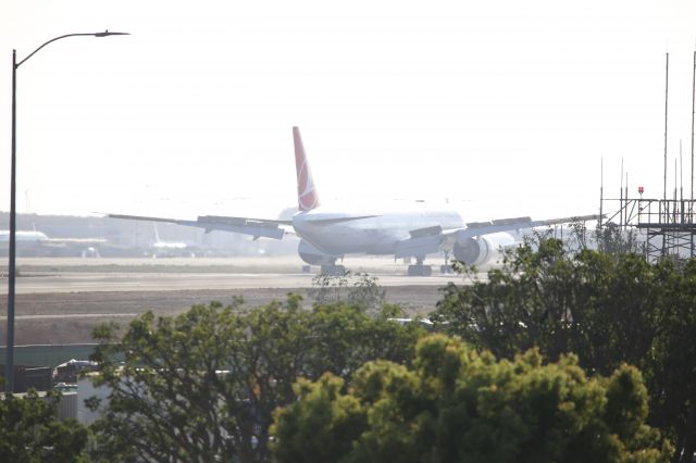 BOEING 777-300ER (TC-LJE)