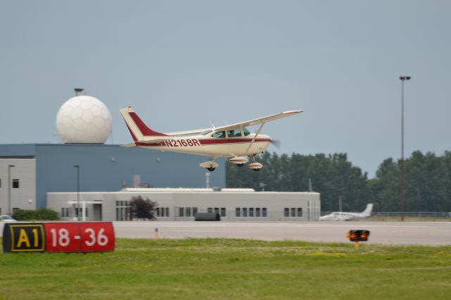 Cessna Skylane (N2168R)