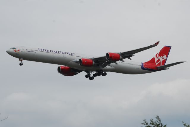 Airbus A330-300 (G-VFIT)