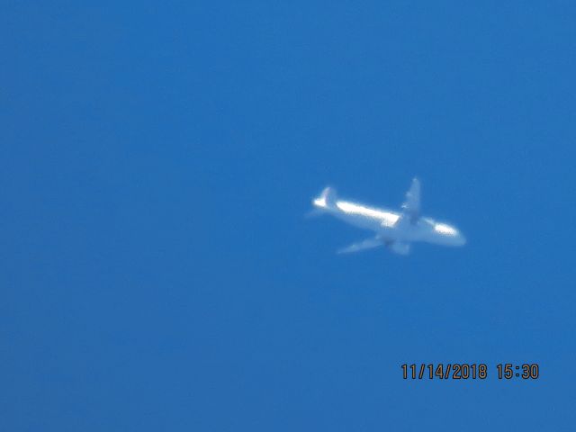 Airbus A320 (N486UA)