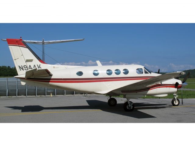 Beechcraft King Air 90 (N944K)