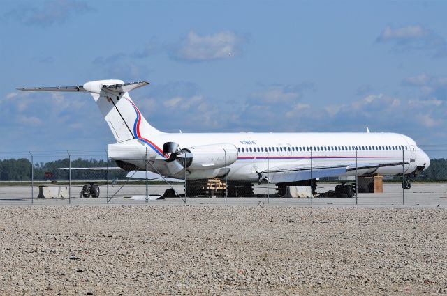 McDonnell Douglas MD-80 (N786TW) - Getting Scrapped?