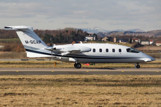 Piaggio P.180 Avanti (M-GCAP)