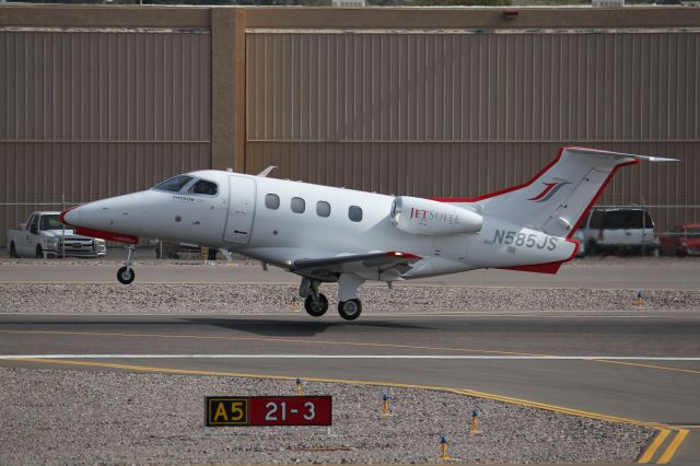 Embraer Phenom 100 (N585JS)