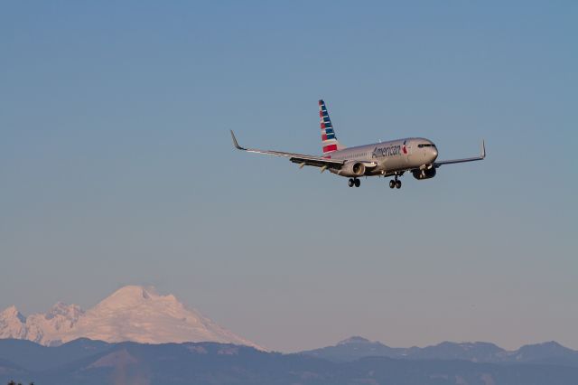 Boeing 737-700 (N940NN) - More taken from the Future of Flight Center observation deck at the North end of runway 16R