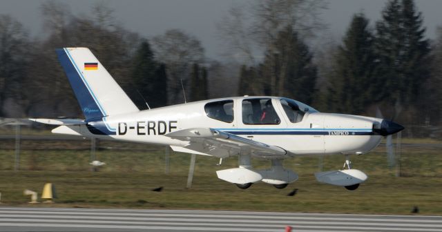 Beechcraft Bonanza (36) (D-ERDF)