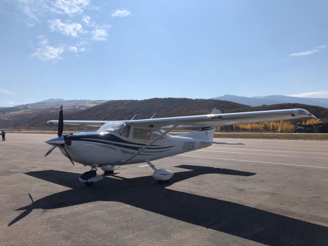 N1ER — - Skylane N1ER in Aspen.