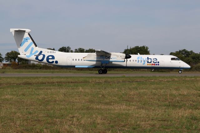 de Havilland Dash 8-400 (G-ECOJ)
