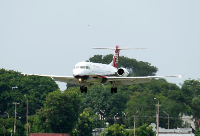 Fokker 100 (HP-1894PST)