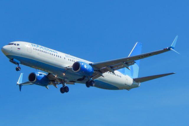 Boeing 737-800 (RA-73358)