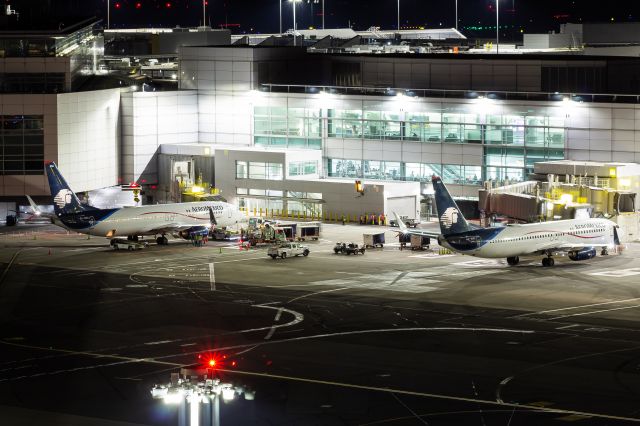 Boeing 737-800 (XA-AMC)