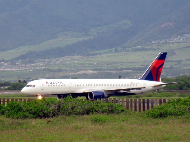 Boeing 757-200 (N752AT)