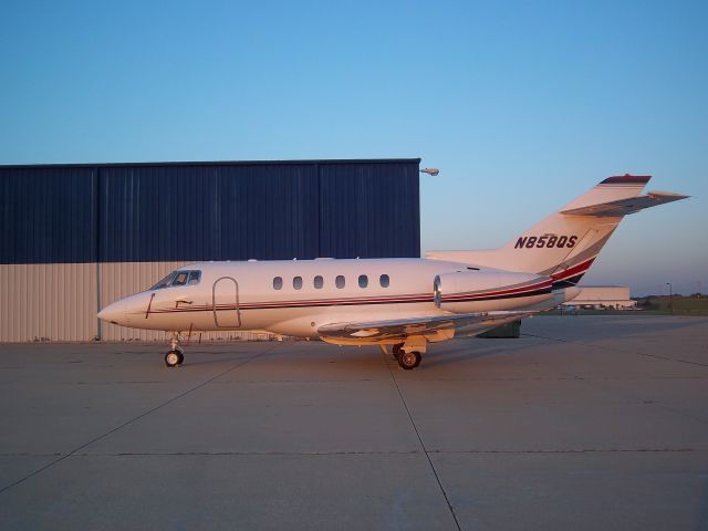 Hawker 800 (N858QS)