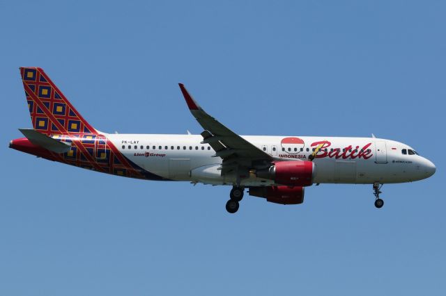 Airbus A320 (PK-LAY)