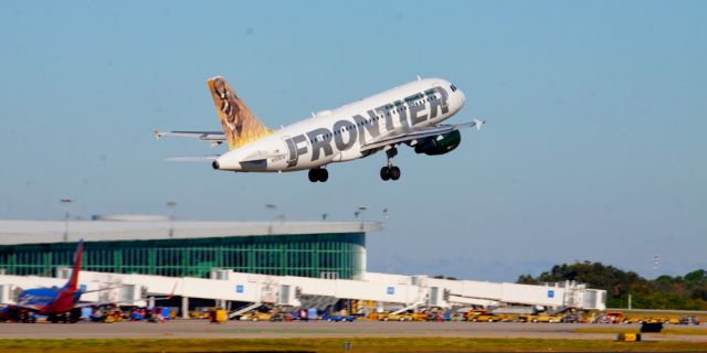 Airbus A319 (N906FR) - Taking of from Tampa International!