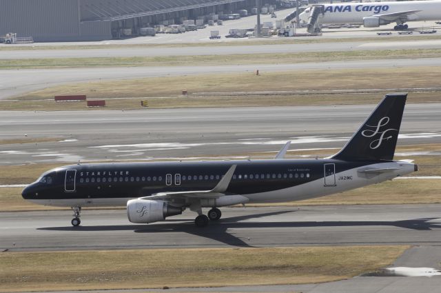 Airbus A320 (JA21MC) - Taxing a Tokyo-Haneda Intl Airport on 2015/03/04