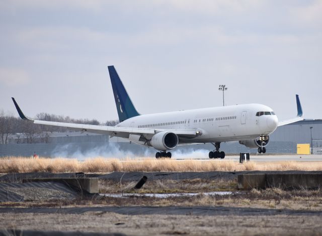 N830WE — - Ex- Air New Zealand Boeing 767-319ER touching down coming from Alice Springs, Australia with a stop over in Honolulu, Hawaii