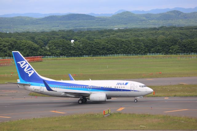 Boeing 737-700 (JA17AN)