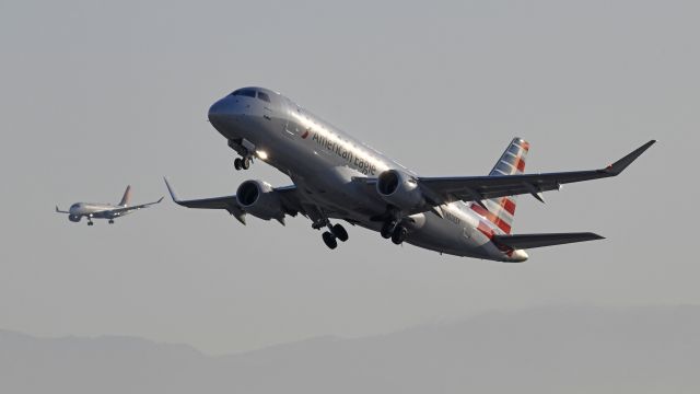 Embraer 175 (N506SY) - High Five at LAX