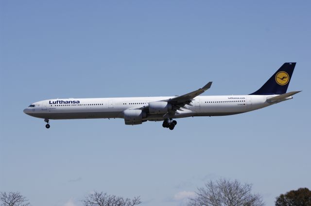 Airbus A340-600 (D-AIHU) - Final Approach to Narita Intl Airport Rwy34L on 2013/02/21