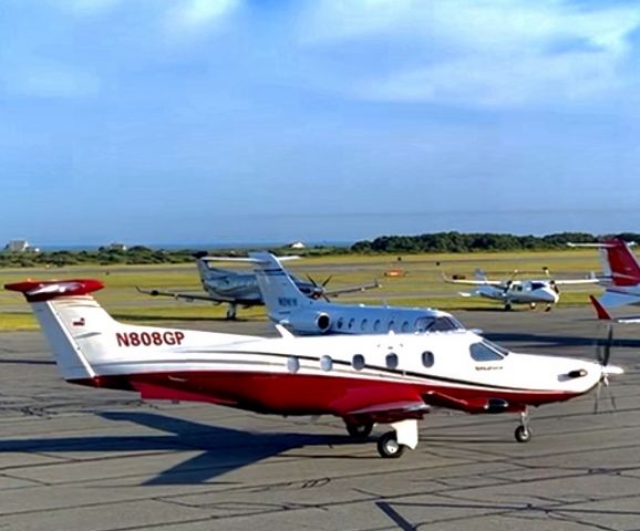 Pilatus PC-12 (N808GP)