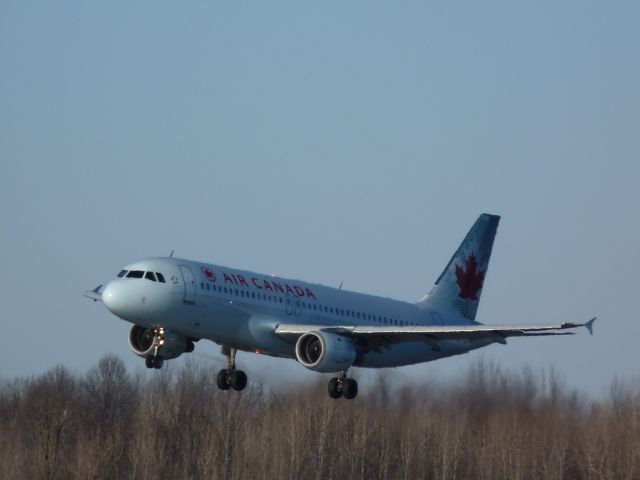 Airbus A320 (C-FGYL)