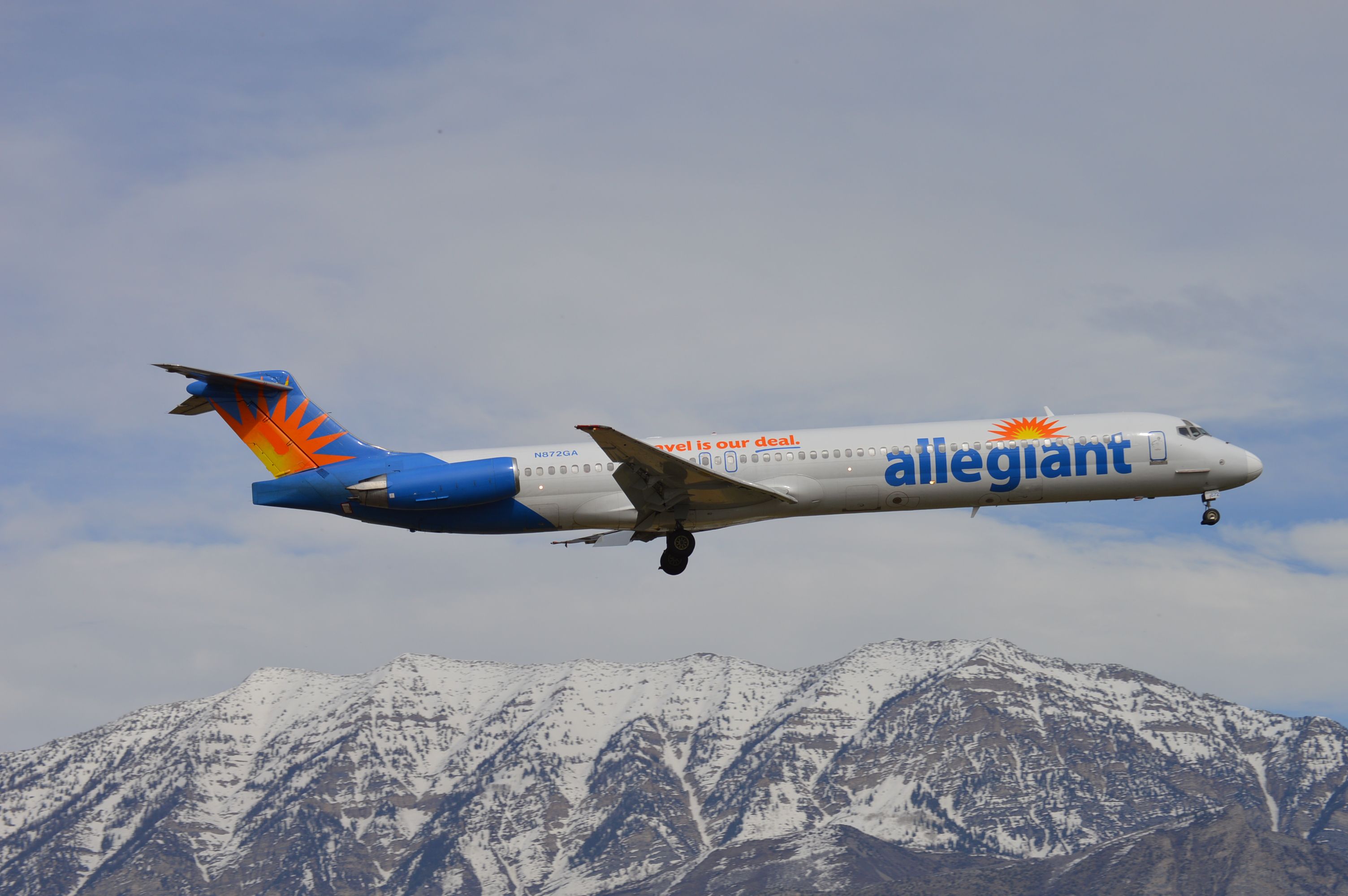 McDonnell Douglas MD-83 (N872GA) - Short final for 13 arriving from Phoenix-Mesa.