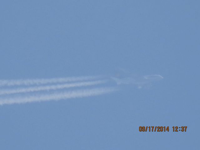 Airbus A380-800 (D-AIMH) - Lufthansa flight 440 from Frankfurt to Houston over Southwestern Missouri at 40,000 feet.