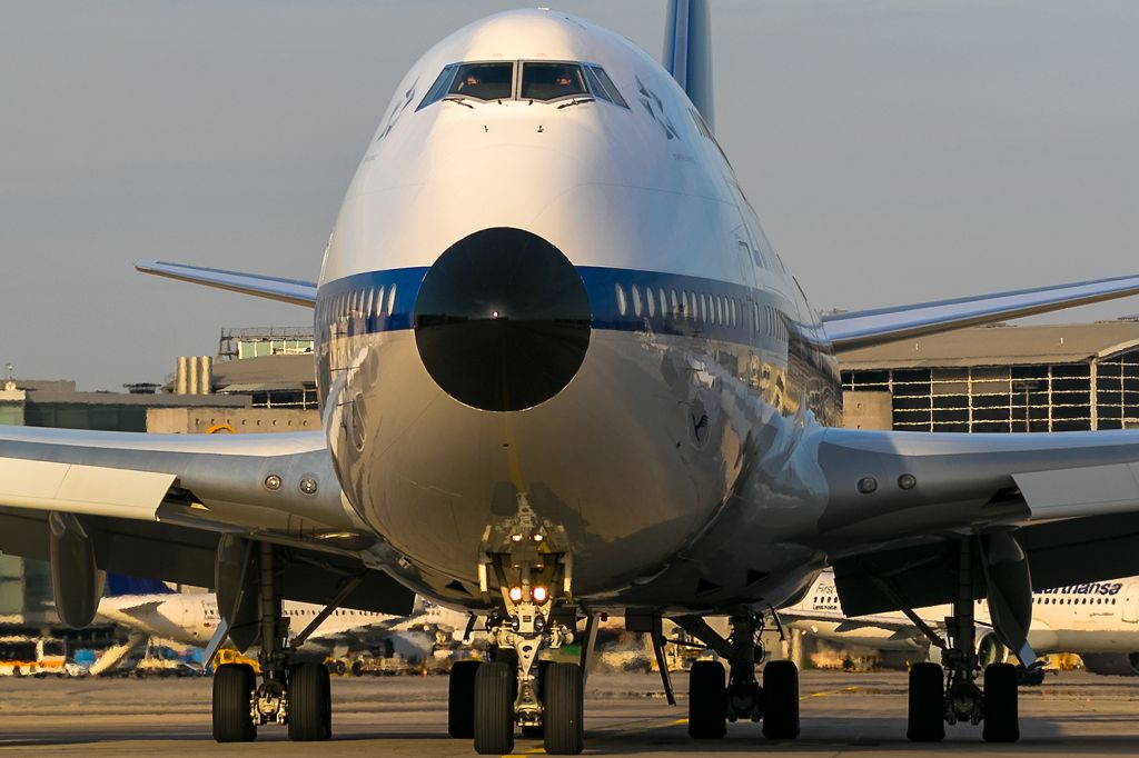 BOEING 747-8 (D-ABYT) - black nose with a little bit evening sun