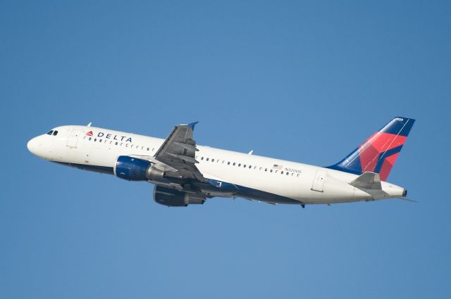 Airbus A320 (N320US)