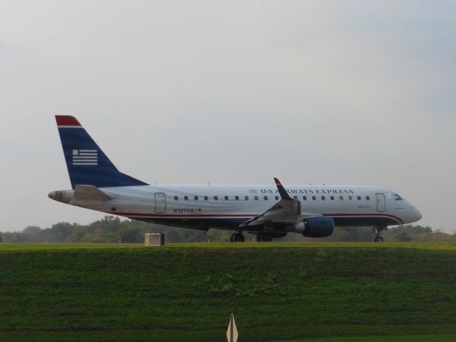 Embraer 170/175 (N127HQ)