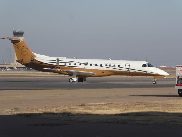 Embraer ERJ-135 (UJC56)