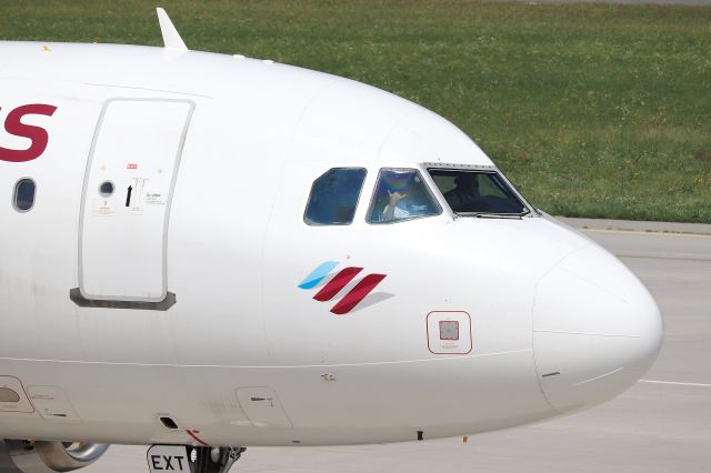 Airbus A319 (9H-EXT)