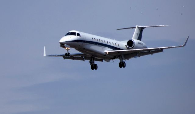 Embraer ERJ-135 (N909TT) - On final is this 2008 Embraer Legacy 600 in the Spring of 2019.