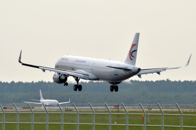 Airbus A321 (B-8575) - 2016-09-27