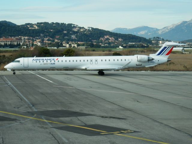 Bombardier CRJ-1000 (F-HMLL)