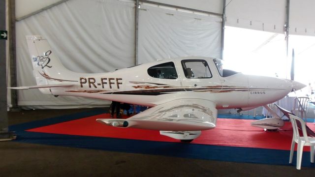 Cirrus SR-22 (PR-FFF)