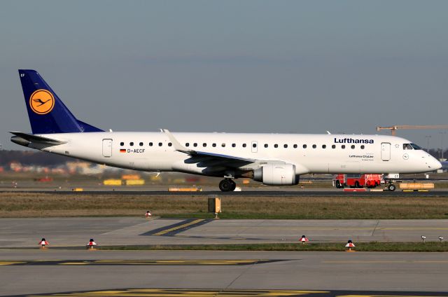 Embraer ERJ-190 (D-AECF)