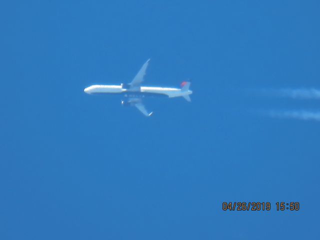 Airbus A321 (N358DM)