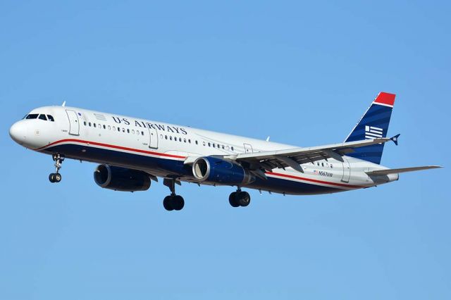 Airbus A321 (N567UW) - US Airways Airbus A321-231 N567UW at Phoenix Sky Harbor on January 17. It first flew as D-AZAV on July 24, 2013. Its construction number is 5728. It was delivered to US Airways on August 8, 2013. 