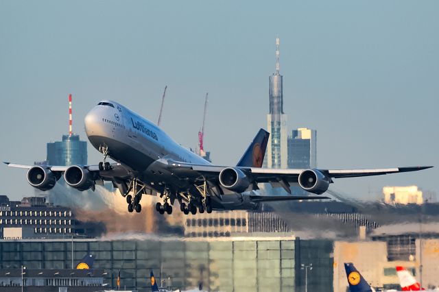 BOEING 747-8 (D-ABYU)