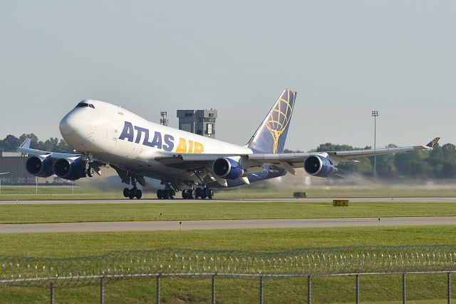 Boeing 747-400 (N477MC) - 23-R 08-12-24