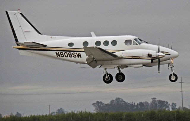 Beechcraft King Air 90 (N808SW)