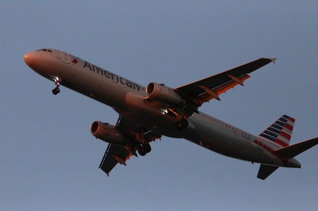 Airbus A321 (N919US)