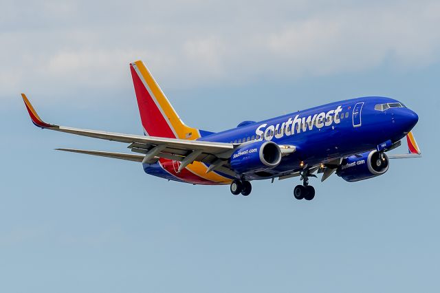 Boeing 737-700 (N7863A) - 8/17/2020