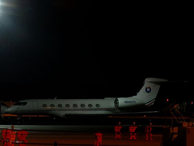 Gulfstream Aerospace Gulfstream G650 (N666FH) - I take a picture on Jul 19, 2017.