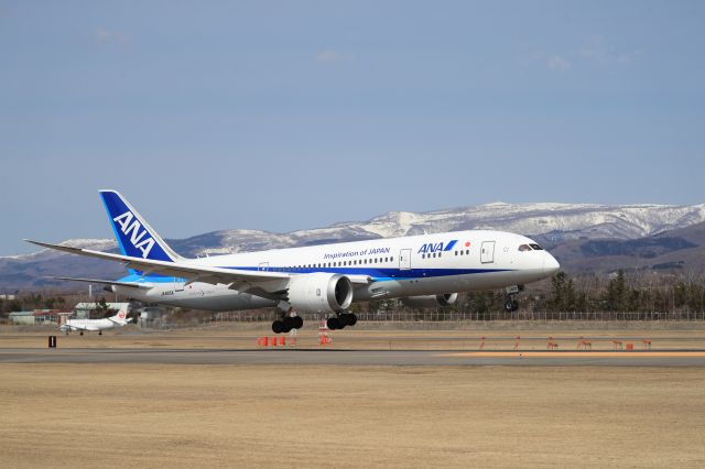 Boeing 787-8 (JA825A) - March 30th 2019:HND-HKD.