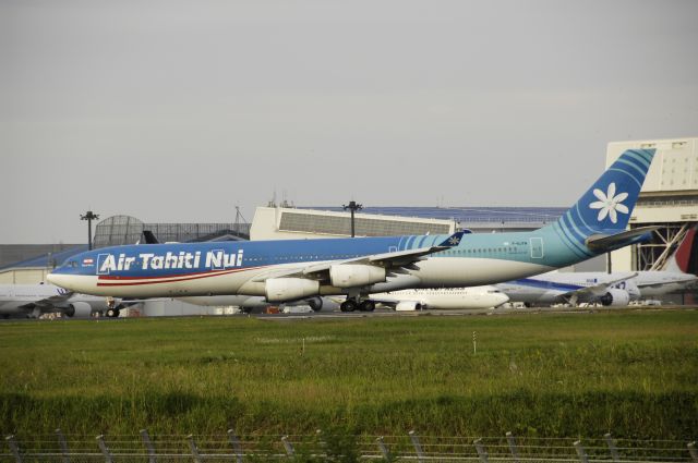 Airbus A340-300 (F-OJIN) - Departure at Narita Intl Airport Rnwy34L on 2012/10/13