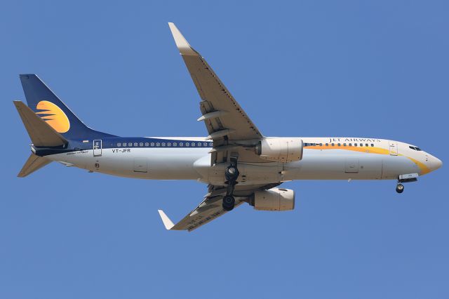 Boeing 737-700 (VT-JFR)